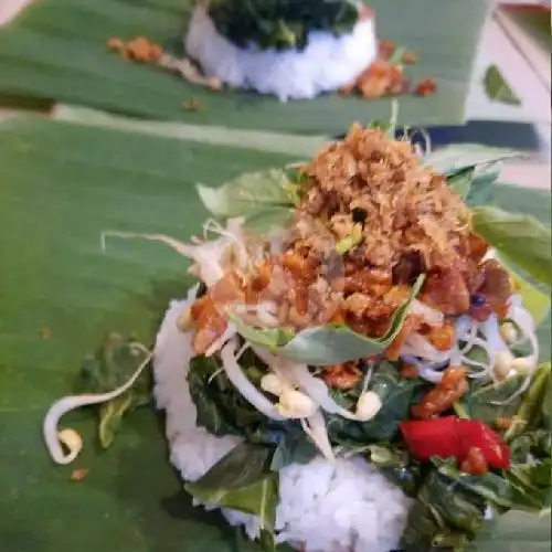 Gambar Makanan WARUNG NASI PECEL MADIUN, JL RINJANI 10