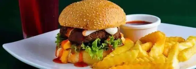 Rayyan Burger Bakar