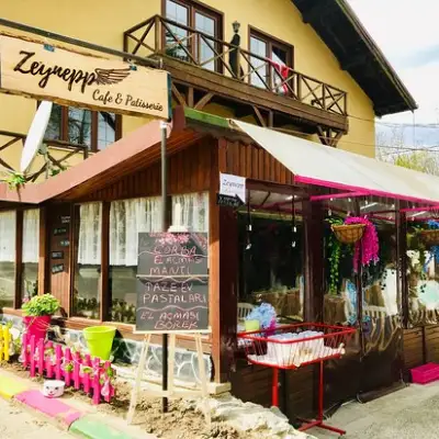 Zeynepp Cafe & Patisserie