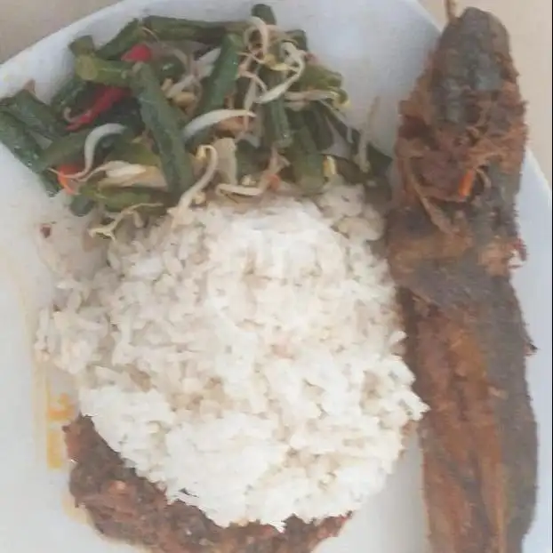 Gambar Makanan Warteg Kharisma Bahari, Bintaro 9