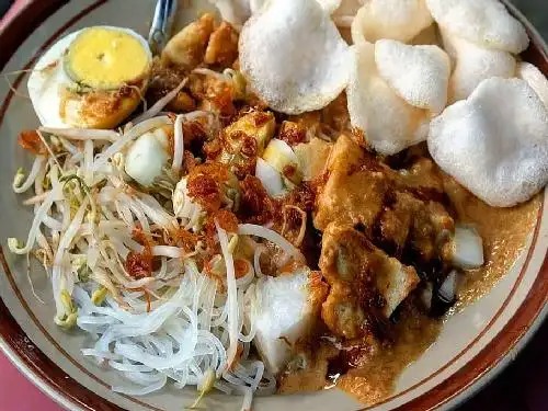 Ketoprak & Gado-gado Poetra Cirebon