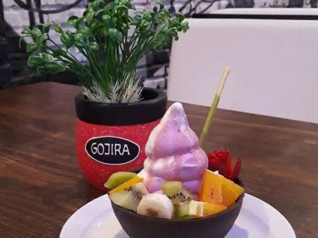 Gambar Makanan Gojira Ice Cream Bar 15