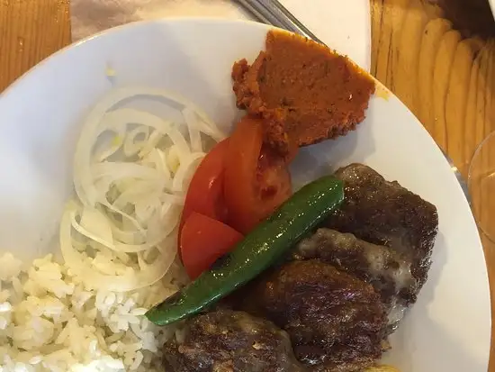 Çatalca'lı Ali Baba Köfte Salonu'nin yemek ve ambiyans fotoğrafları 5