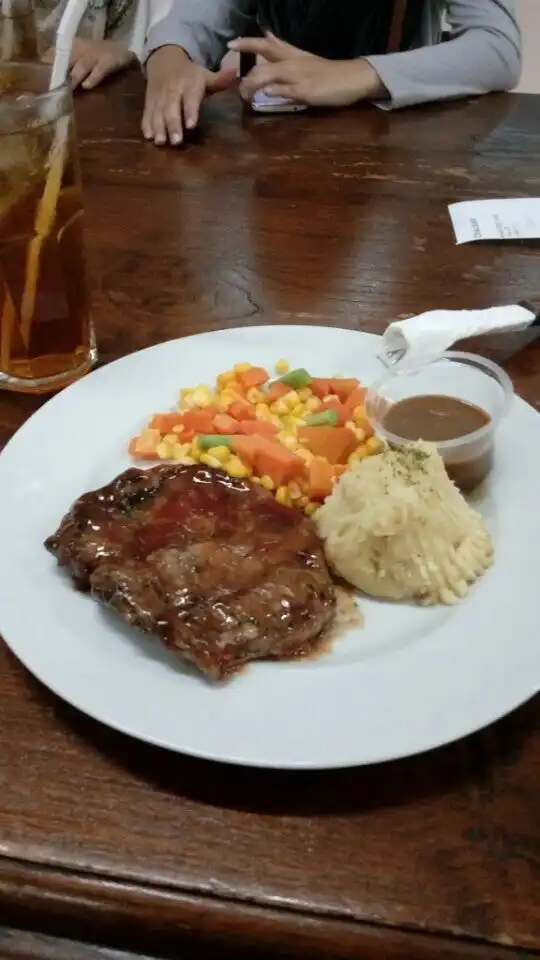 Gambar Makanan Andakar Steak (Aneka Daging Bakar) 16