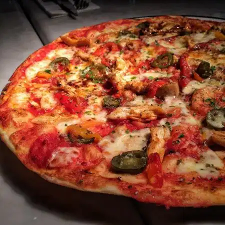 Gambar Makanan Pizza Marzano Kemang 5
