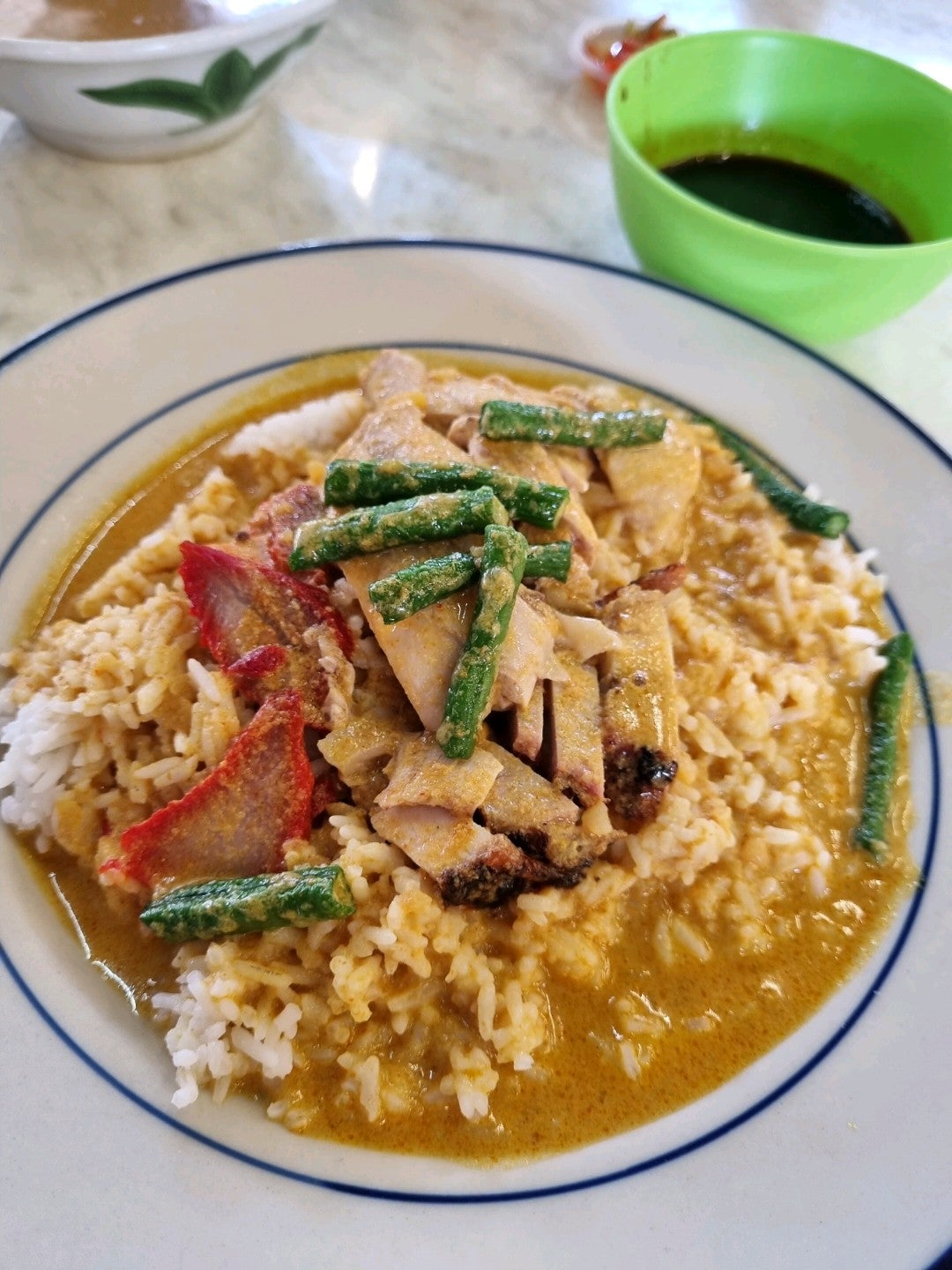 big-thumb-breakfast-kuching-yummyadvisor