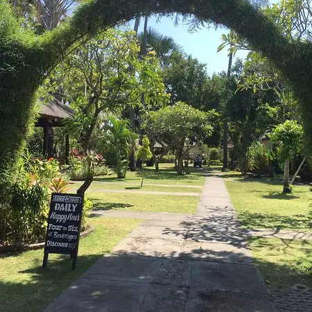 Gambar Makanan Amertha Bali Beachfront Restaurant 9