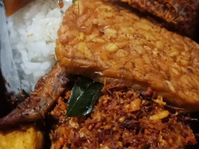 Gambar Makanan Ayam Paha Dada 5