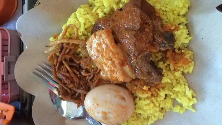 Warung Nasi Kuning  Satu Sama (Asuhan Hj. Rosita), Karunrung