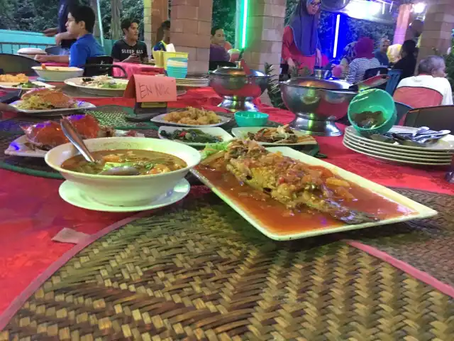 Restaurant Serasi.tomyam Thai,seafood & Westren
