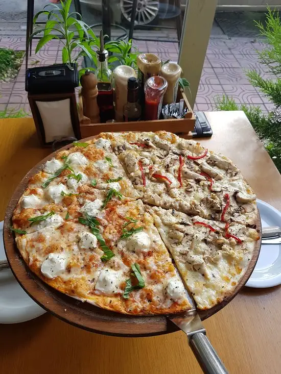Pizzaria di Mozza'nin yemek ve ambiyans fotoğrafları 6