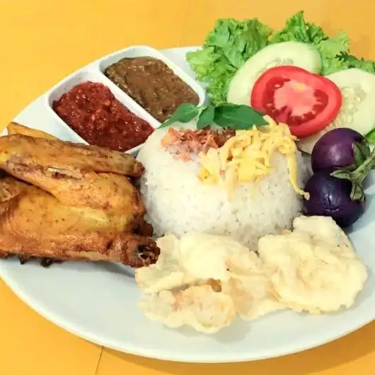 Gambar Makanan Nasi Uduk Rohmat, Ciliwung 1