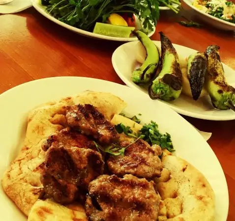 Aslim Simsek Kofte Piyaz'nin yemek ve ambiyans fotoğrafları 1