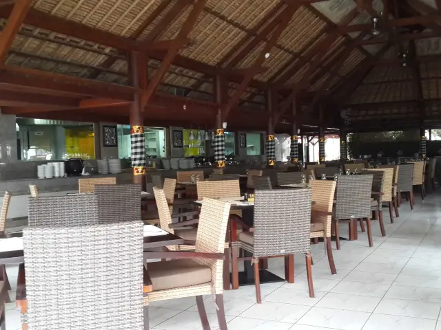 Gambar Makanan Tirta Bar - Inna Sindhu Beach Hotel 4