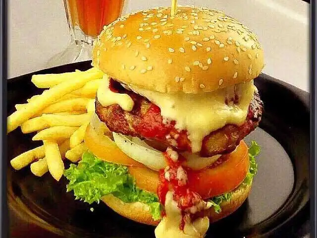 BurgerByte Food Photo 9