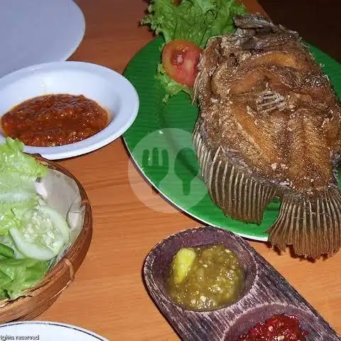 Gambar Makanan WR Muslim Lalapan Baba Kemal Ikan Bakar & Ayam Bakar, Gunung Soputan 6