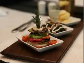 Oval Restaurant - Crowne Plaza İstanbul Oryapark'nin yemek ve ambiyans fotoğrafları 19