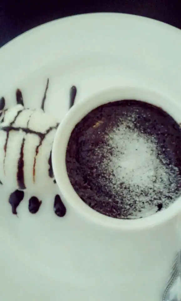 Gambar Makanan Ninotchka Coffee Parlour & Diner 5