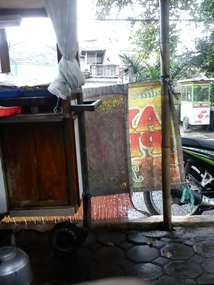 Ayam goreng serundeng kameumeut