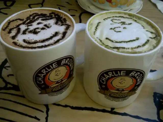 Gambar Makanan Charlie Brown Café 4