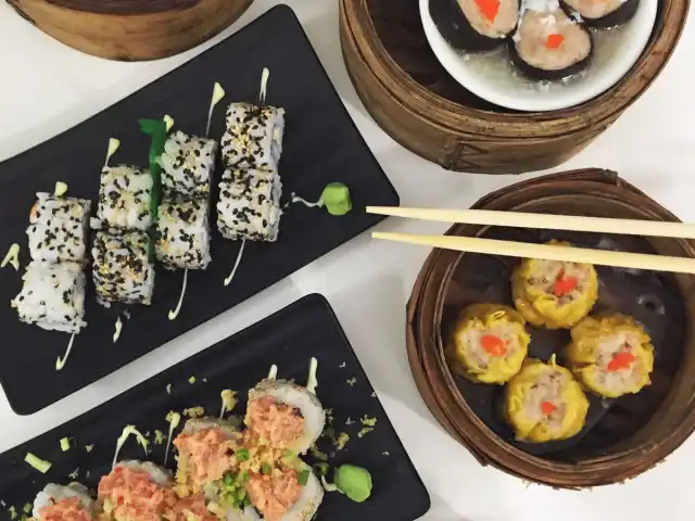 Dimsum vs. Sushi Food Photo 3