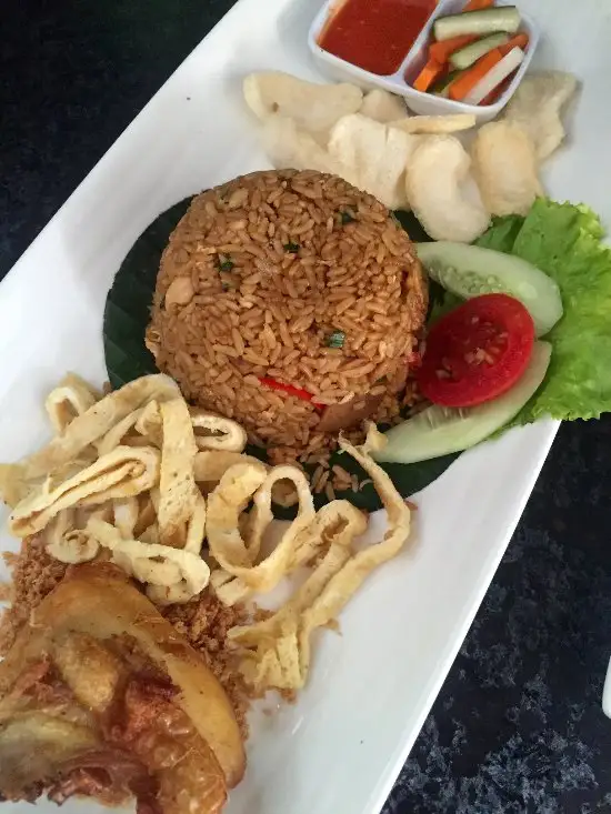 Gambar Makanan Rumah Putih Poolside Restaurant - Cempaka Putih 14