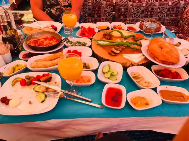 Dim Çayı Latif Kumaş'ın Yeri'nin yemek ve ambiyans fotoğrafları 3