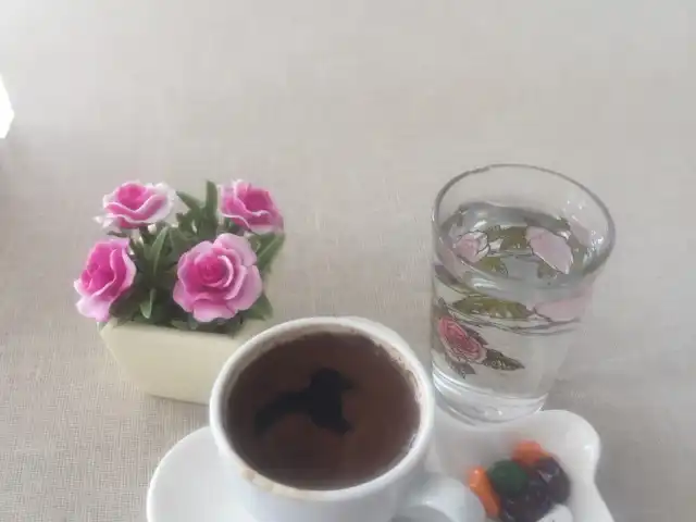 Hilal Hanım Kahve Cafe