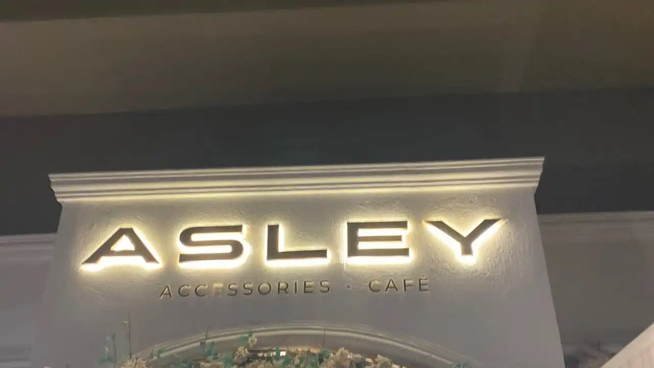 Asley Accessories & Cafe