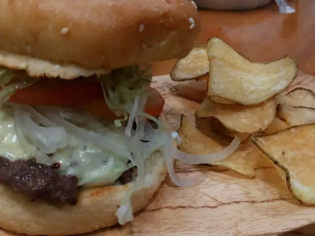Gambar Makanan Eat Two Burger Bar 4