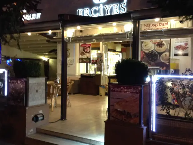 Erciyes Pasta & Cafe'nin yemek ve ambiyans fotoğrafları 2