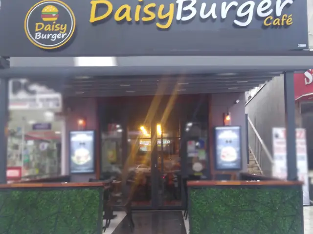 Daisy Burger'nin yemek ve ambiyans fotoğrafları 1