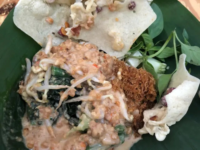 Gambar Makanan Nasi Pecel Yu Gembrot Madiun 5