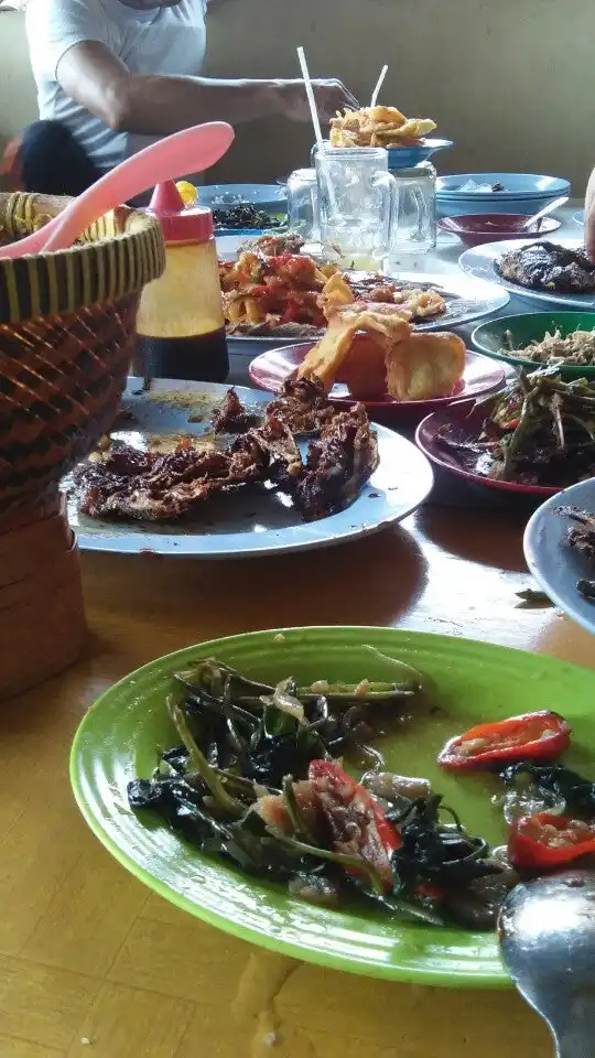 Gambar Makanan Rumah Makan Sedang Sari 5