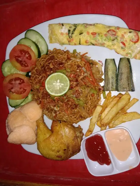 Gambar Makanan Bukit Indah Resto 1