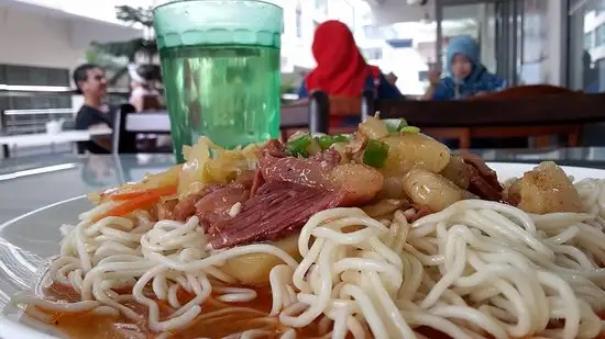 Salam Noodles