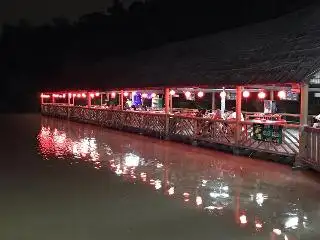 Water View Thai Restaurant