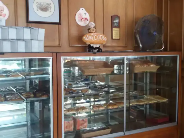 Gambar Makanan E.T. Bakery 10