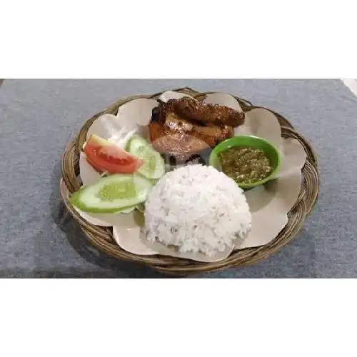 Gambar Makanan AYAM GORENG / BAKAR AULIA 3