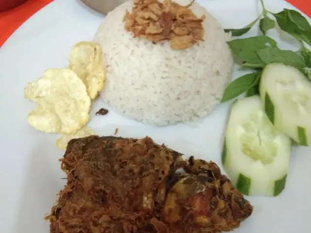 Rohmat Nasi Uduk