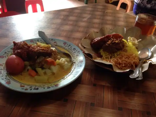 Gambar Makanan Nasi Kuning H. Daud 9