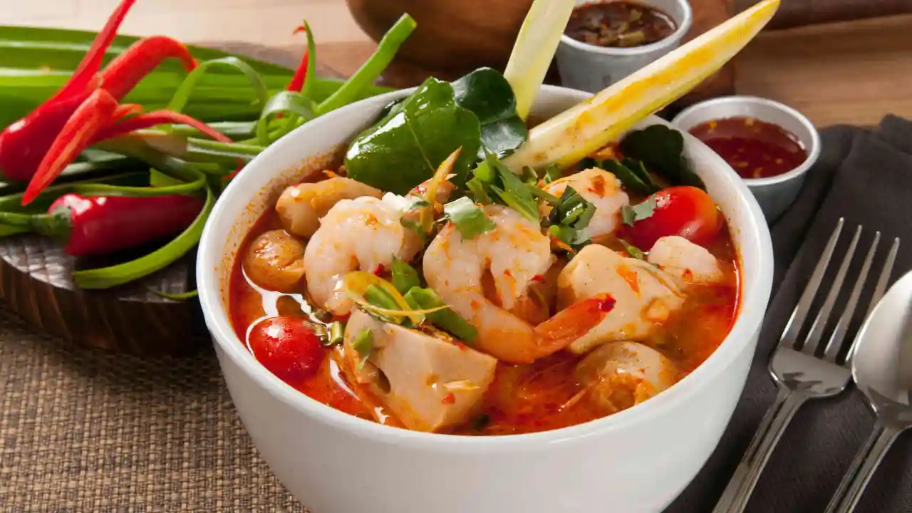 Nasi Ayam Gemas & Masakan Thai