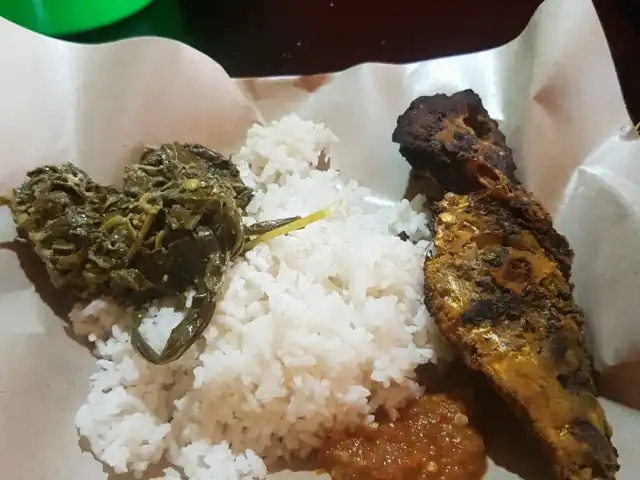 Pondok Minang Mirza Nasi Padang Food Photo 3