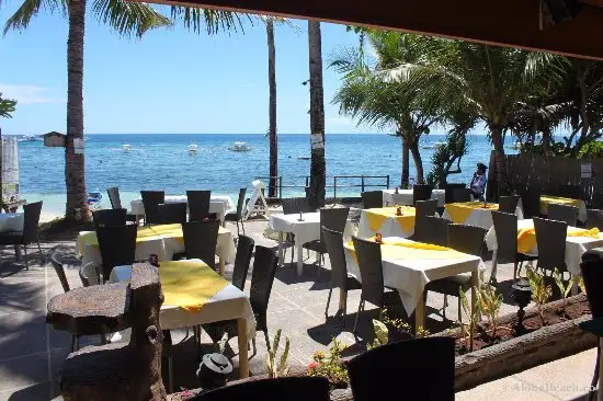 Alona Beach Bar And Restaurant