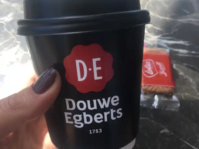 Douwe Egberts Café / Nurol Tower'nin yemek ve ambiyans fotoğrafları 11