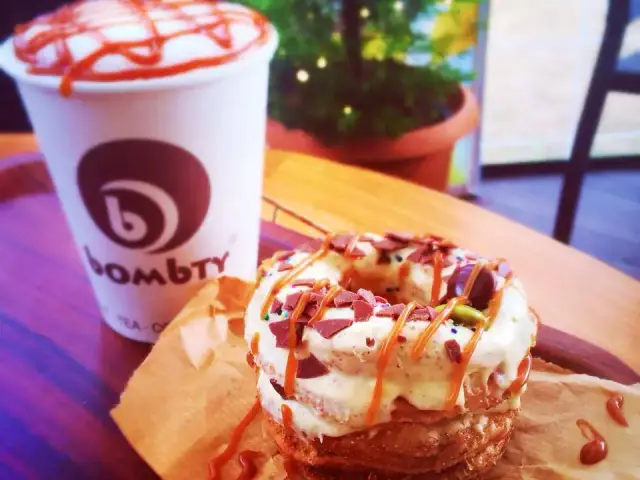 Bombty Coffee & Donut'nin yemek ve ambiyans fotoğrafları 5