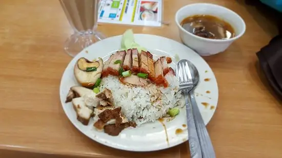 Tong Seng Hainanese Chicken Rice Food Photo 5