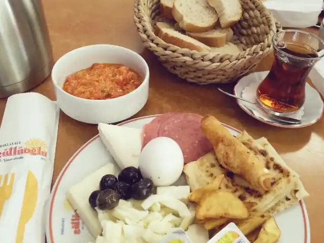 Güllüoğlu Kahvaltı