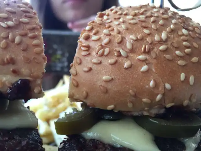 Burgerhood'nin yemek ve ambiyans fotoğrafları 39