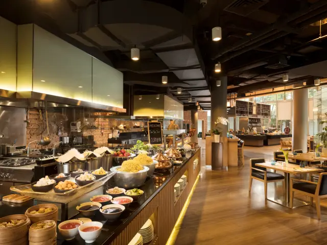 Gambar Makanan OPEN Restaurant - DoubleTree by Hilton Jakarta Diponegoro 15